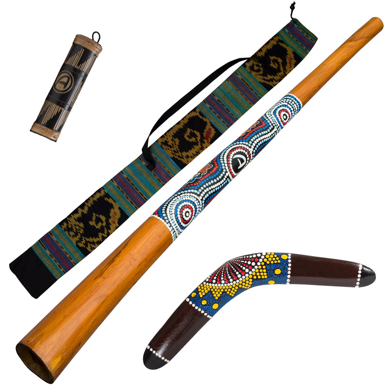 at ''dreamtime'' pakket: houten didgeridoo 130cm - draagtas - houten boemerang 40cm - rainstick/ shaker 20cm