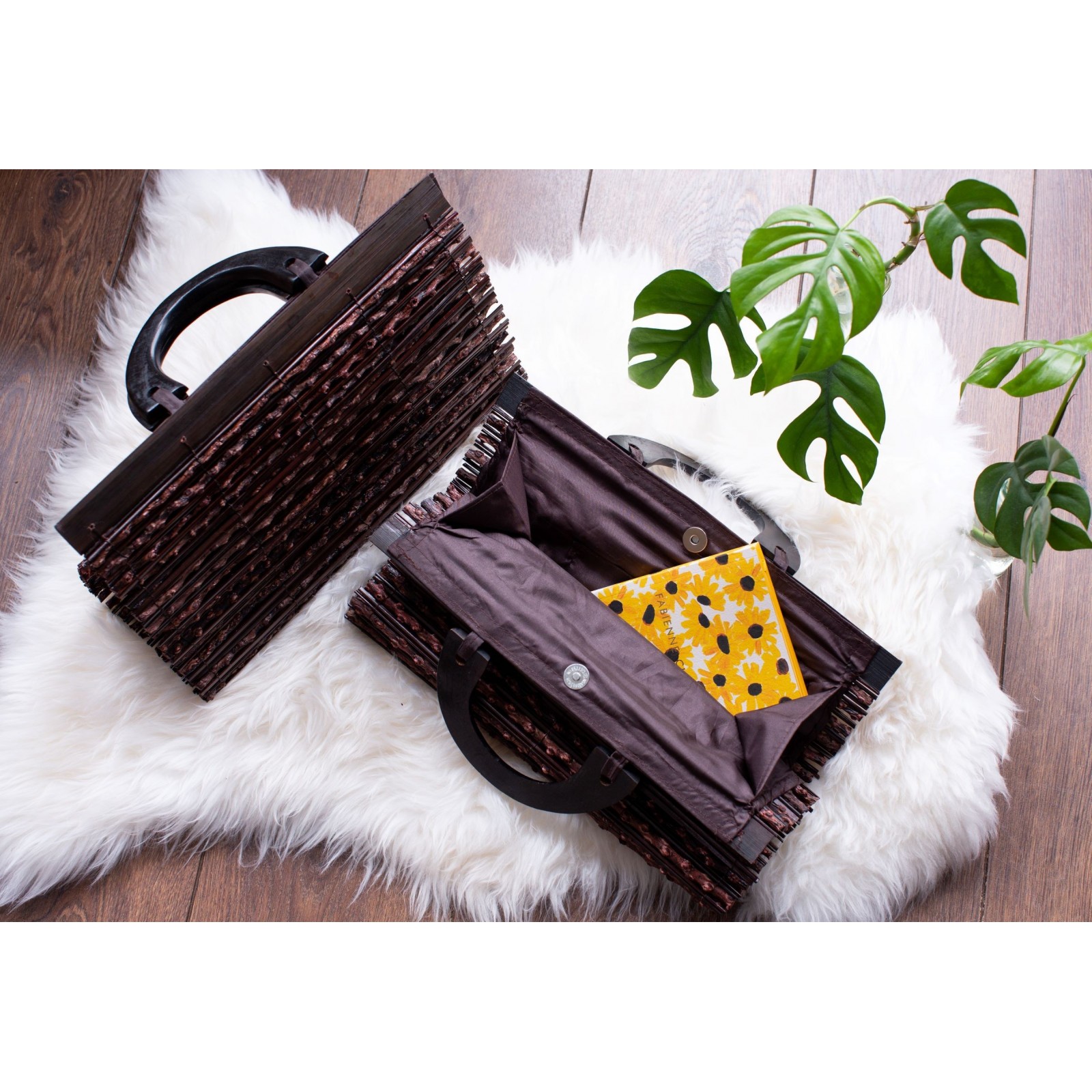 PH PandaHall 2 Styles Bag Handles, Round Bamboo Purse Wooden Handles with  Wood Bead Handbag Purse Handle Handle Replacement for Bag Making, Purse  Making DIY Bags Accessories : Amazon.in: Fashion