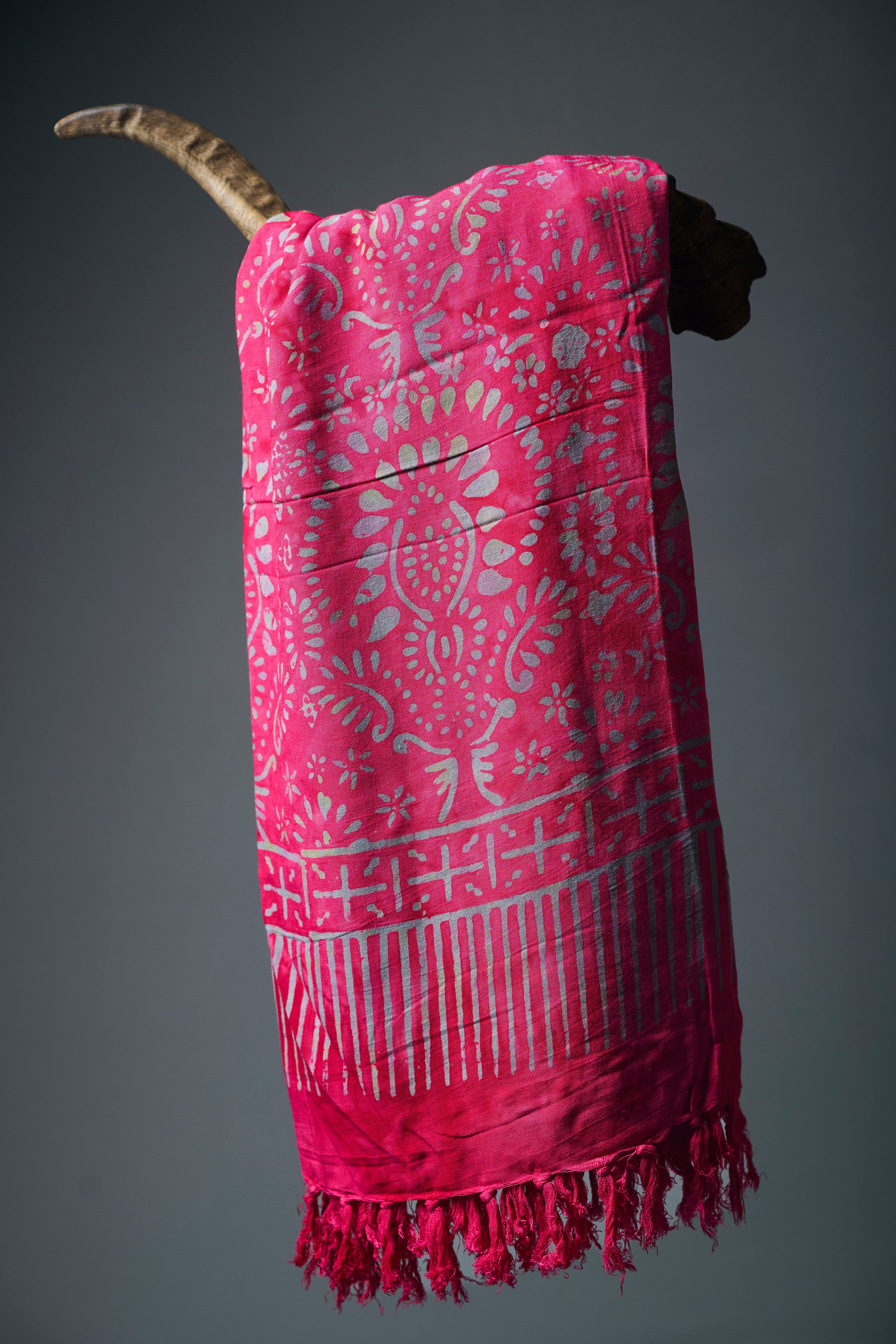 Luxe rayon sarong roze/blauw - Stijlvolle, lichte cover-up & strandhanddoek