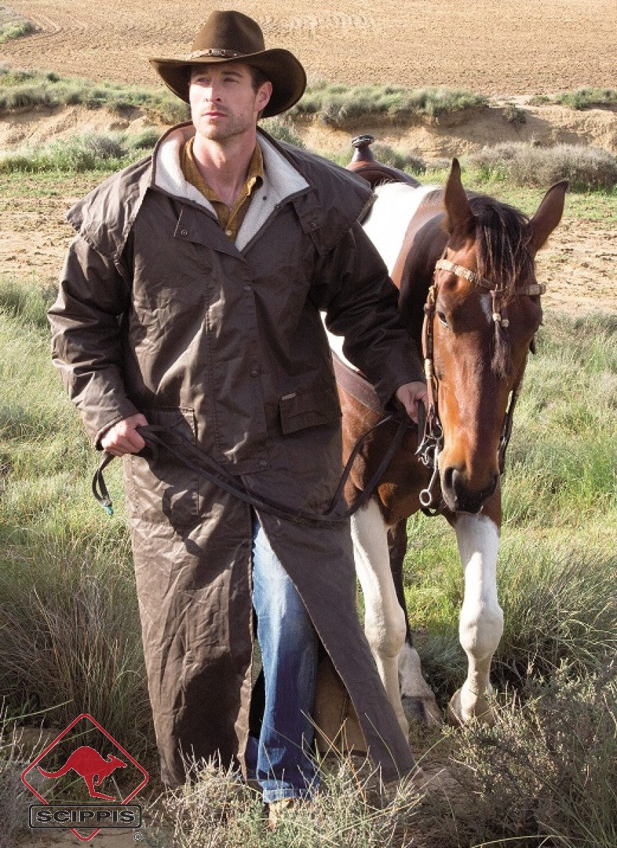 scippis mountain riding coat – lange ruitersjas van oilskin
