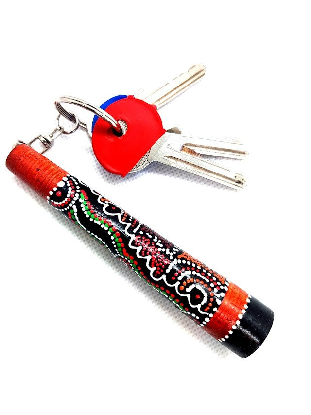 didgeridoo sleutelhanger - lengte 10cm - beschilderd